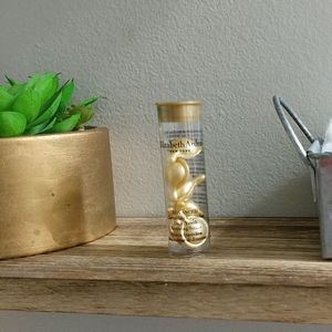Elizabeth Arden Capsule